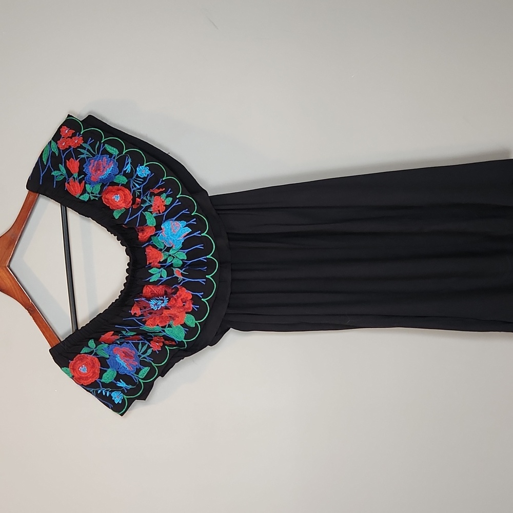 A Beautiful Soul Embroidered Floral Black Dress Size 1X - Picture 7 of 9